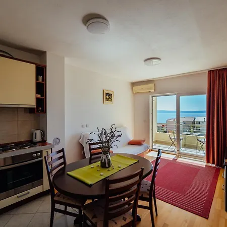 Nono * Makarska